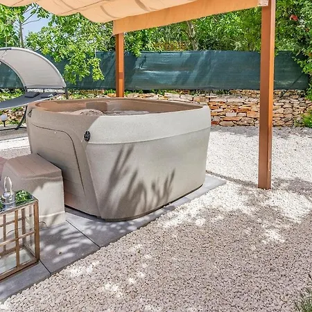 Casa Leona Istriana Mit Pool Und Whirlpool * Butkovići