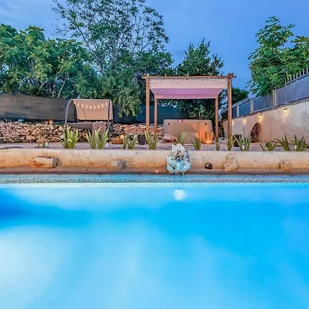 Casa Leona Istriana Mit Pool Und Whirlpool