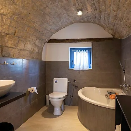 Casa Leona Istriana Mit Pool Und Whirlpool Butkovići