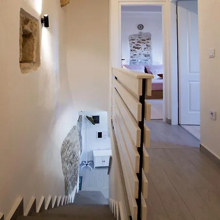 Casa Leona Istriana Mit Pool Und Whirlpool *