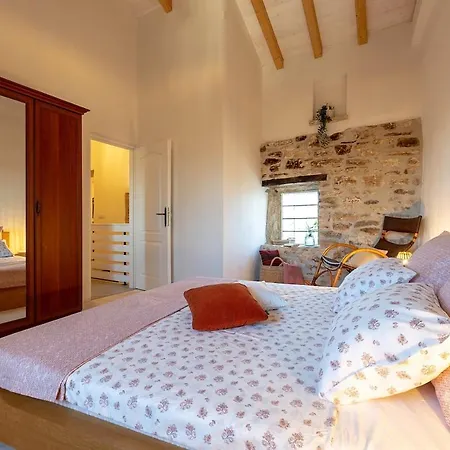 Casa Leona Istriana Mit Pool Und Whirlpool * Butkovići