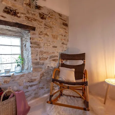 度假居 Casa Leona Istriana Mit Pool Und Whirlpool *