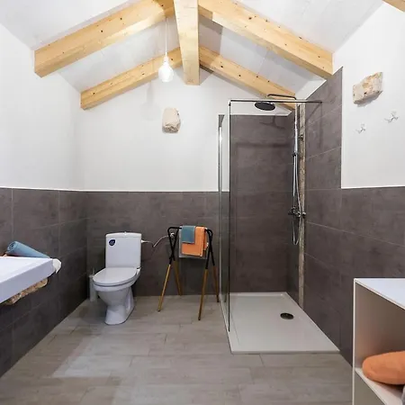 Casa Leona Istriana Mit Pool Und Whirlpool * Butkovići
