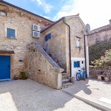 Casa Leona Istriana Mit Pool Und Whirlpool *