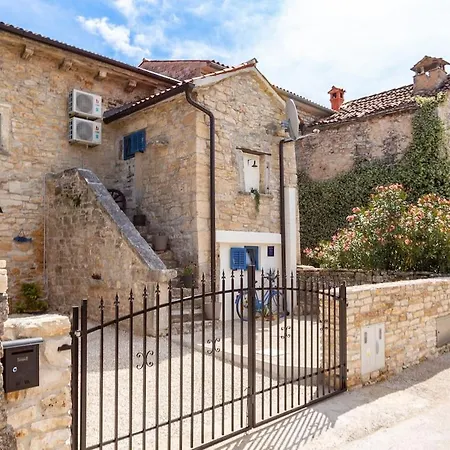 度假居 Casa Leona Istriana Mit Pool Und Whirlpool *