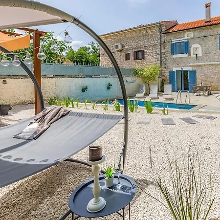 度假居 Casa Leona Istriana Mit Pool Und Whirlpool Butkovići